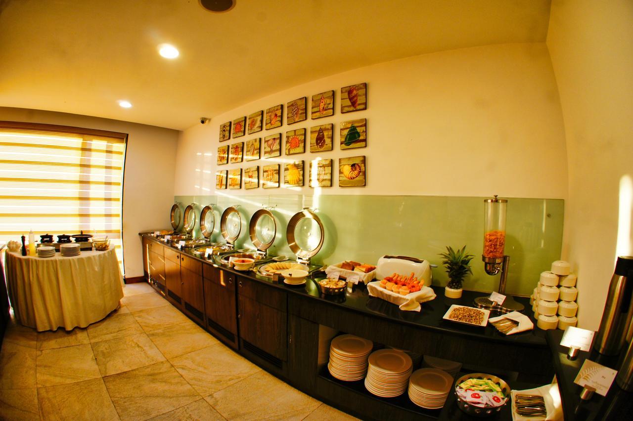 The Fern Residency, Miramar Hotell Panaji Eksteriør bilde